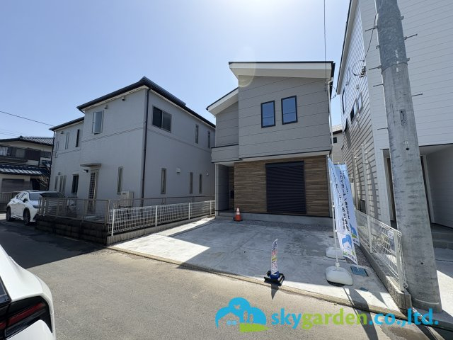 茅ヶ崎市香川5期　新築戸建　全2棟1号棟の前面道路含む現地写真|前面道路含む現地写真です
