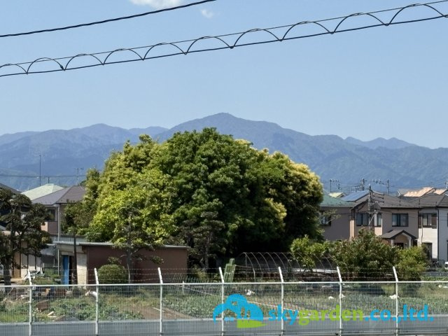 茅ヶ崎市香川5期　新築戸建　全2棟1号棟の展望|2階の窓から大山方面を望む