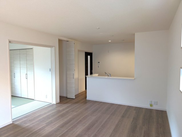 【居間・リビング】の画像