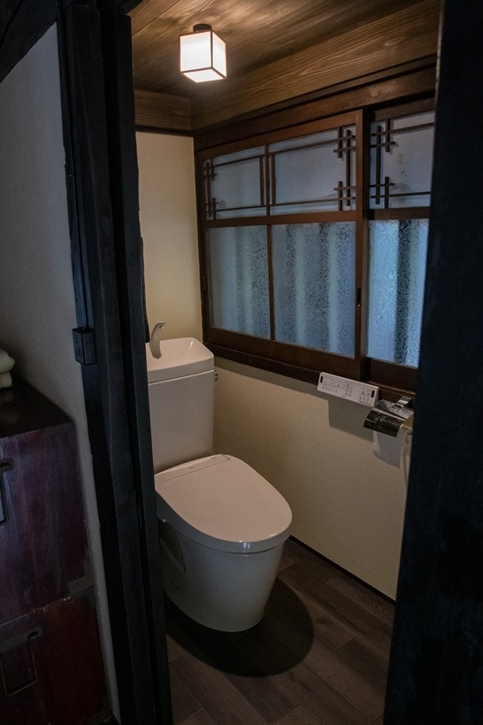 丹波篠山市栗柄の中古一戸建のトイレ