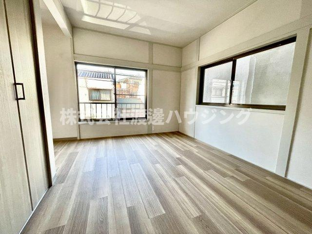 大東町2丁目テラスハウスの寝室