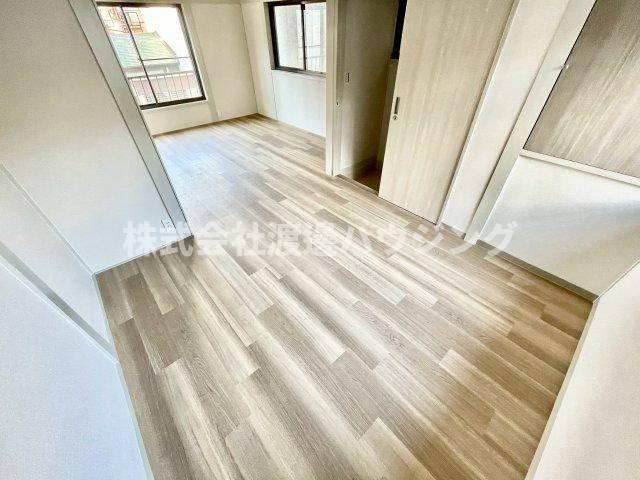 大東町2丁目テラスハウスの寝室