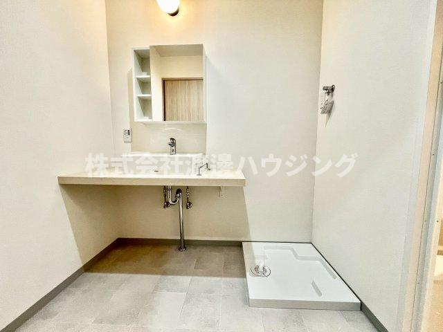 大東町2丁目テラスハウスの洗面所