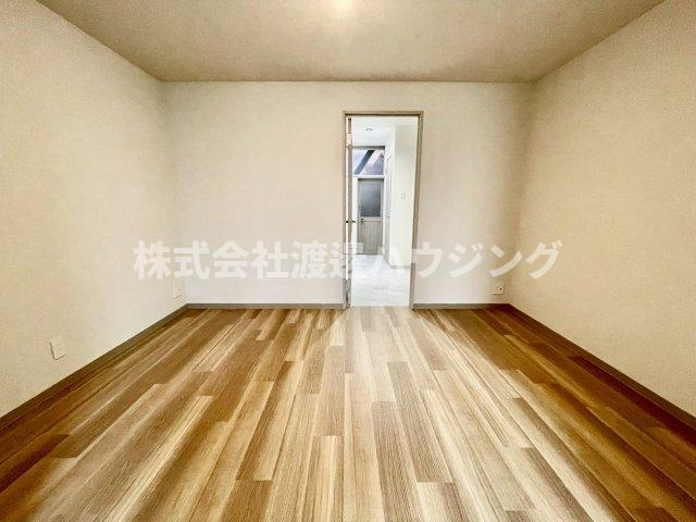 大東町2丁目テラスハウスの寝室