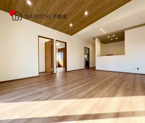 【居間・リビング】 | 羽生市砂山第1期　ワイウッドコート　新築戸建　全20棟　1号棟