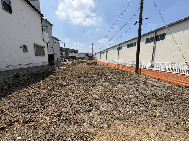 【前面道路含む現地写真】の画像