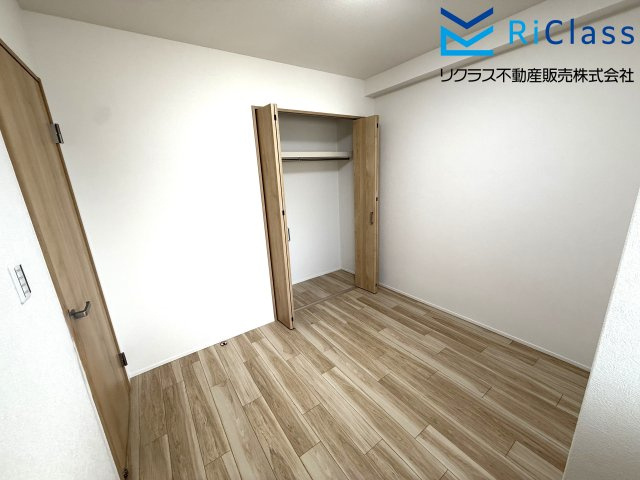 カサベラセントラルプラザ長田の洋室|個人の部屋や寝室として使える洋室です