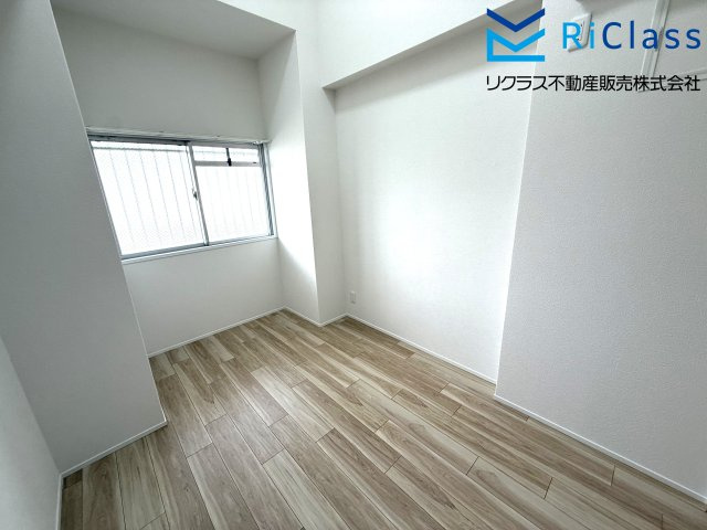 カサベラセントラルプラザ長田の洋室|明るい洋室です