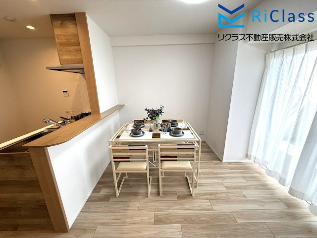 カサベラセントラルプラザ長田の居間・リビング|使いやすいリビングです