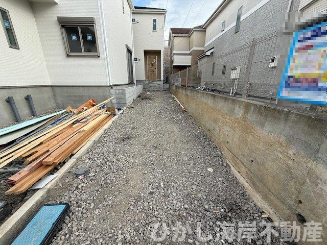 茅ヶ崎市南湖２丁目　新築戸建の駐車場|12月19日撮影　工事中　駐車スペース