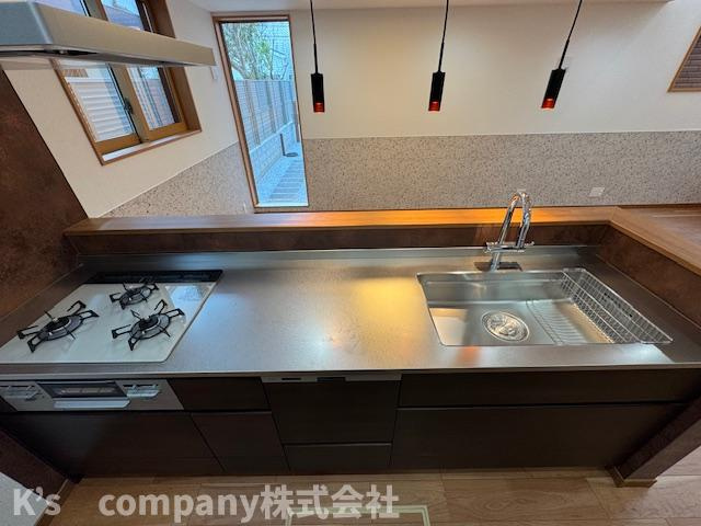 茅ヶ崎市浜竹3丁目　新築戸建　1号棟のキッチン|使いやすいキッチンスペース◇◇
