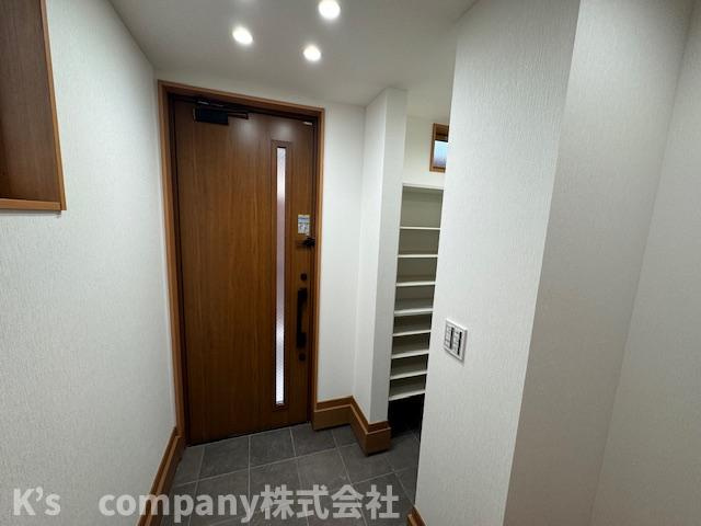 茅ヶ崎市浜竹3丁目　新築戸建　1号棟の玄関|玄関スペース◇◇