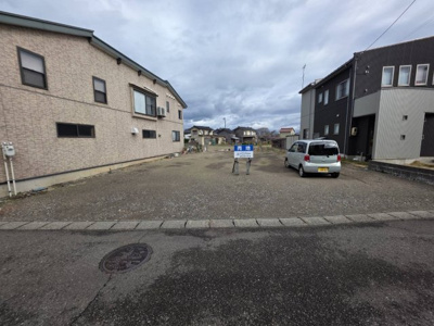 【前面道路含む現地写真】 | 大潟区潟町　売土地