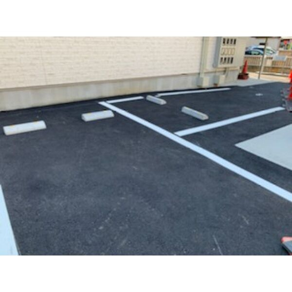 ESPERANZA羽根西の駐車場