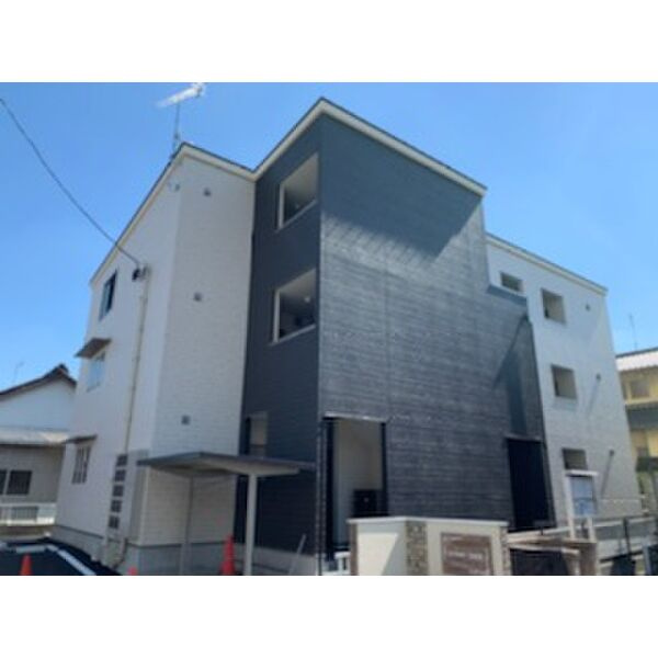 ESPERANZA羽根西の外観