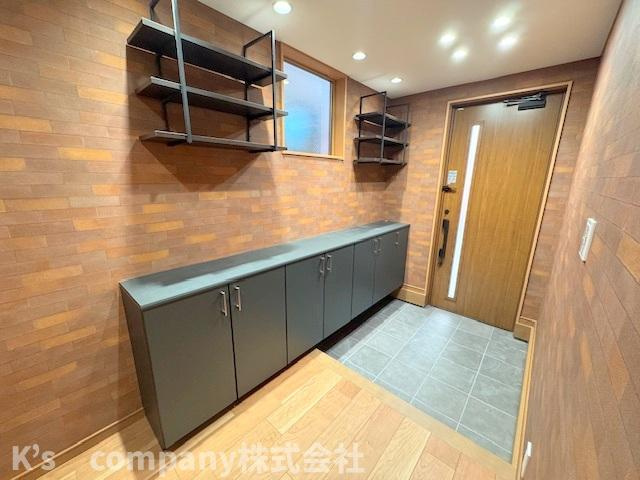 茅ヶ崎市浜竹3丁目　新築戸建　2号棟の玄関|玄関スペース◇◇