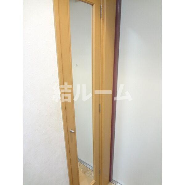 和光市白子２丁目の賃貸マンションの玄関