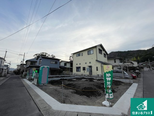 亀岡市大井町小金岐　第2期　新築一戸建ての外観|周辺は落ち着いた街並みの住宅地！子育てがしやすい住環境です！まだ未完成ですが、現地でしかわからない事もございます。是非一度ご覧ください。