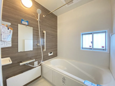 【浴室】 | 八重瀬町具志頭（全5棟）D号棟 | ※同仕様写真です