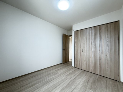 【洋室】 | 八重瀬町具志頭（全5棟）E号棟 | ※同仕様写真です