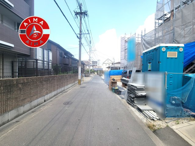 春日市桜ヶ丘6丁目第2-4棟（3号棟）の外観|前面道路含む現地の写真です。
