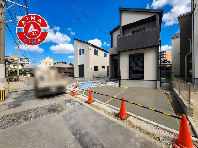 春日市桜ヶ丘6丁目第2-4棟（3号棟）の前面道路含む現地写真|見学の時間などお気軽にお問い合わせ下さい。