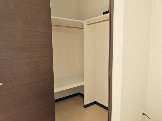 レオネクストエイザの収納