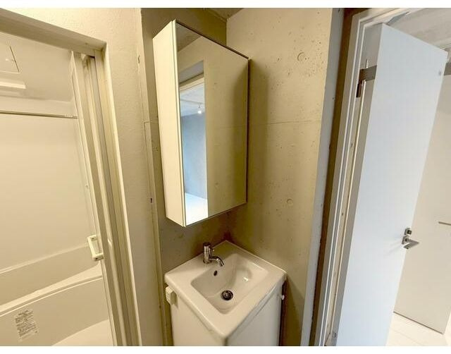 荒川区東日暮里４丁目の賃貸マンションの洗面所