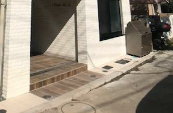 plum Islandのエントランス