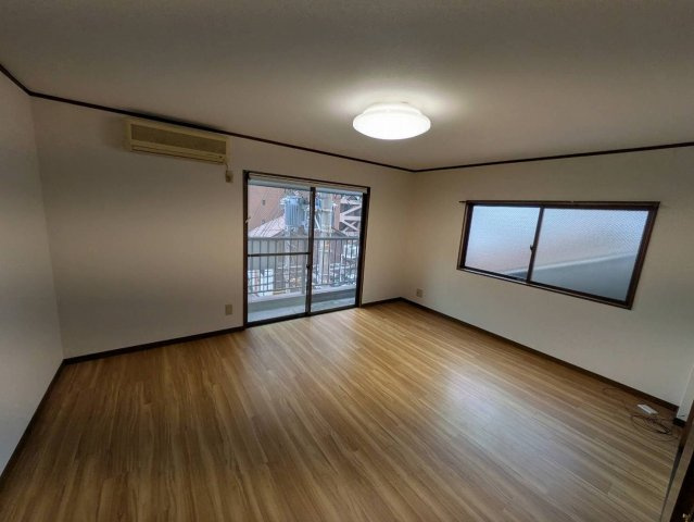 平野ビルの寝室