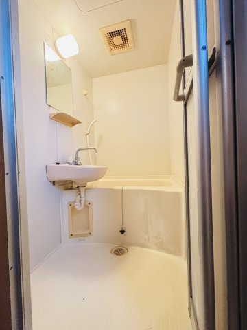 WIN二日市のシャワールーム