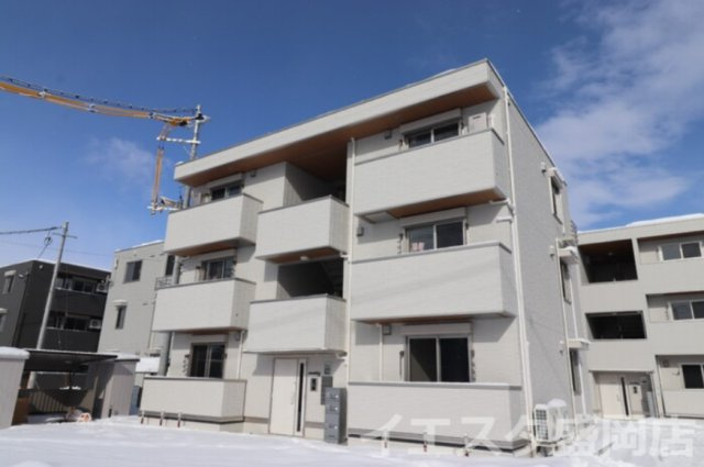 RESUA向中野　B棟の外観