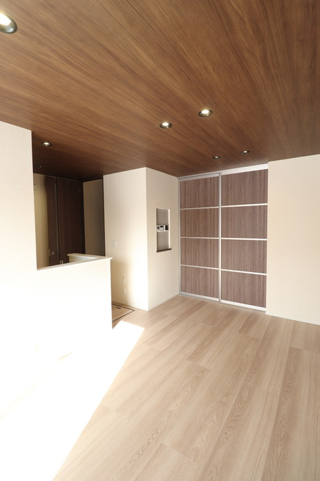 RESUA向中野　B棟の居間・リビング