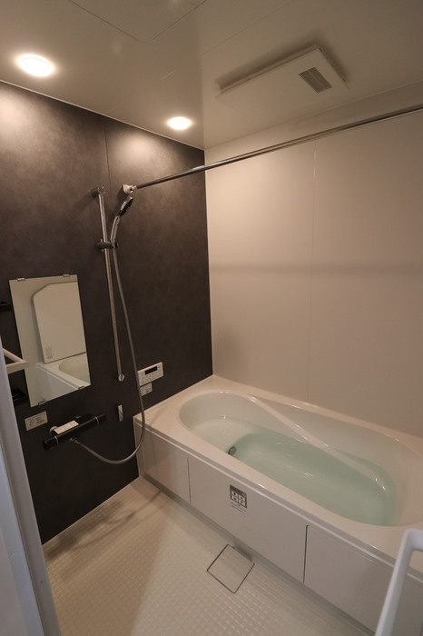 RESUA向中野　B棟の浴室