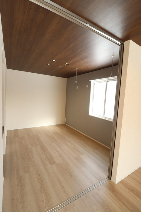 RESUA向中野　B棟の洋室