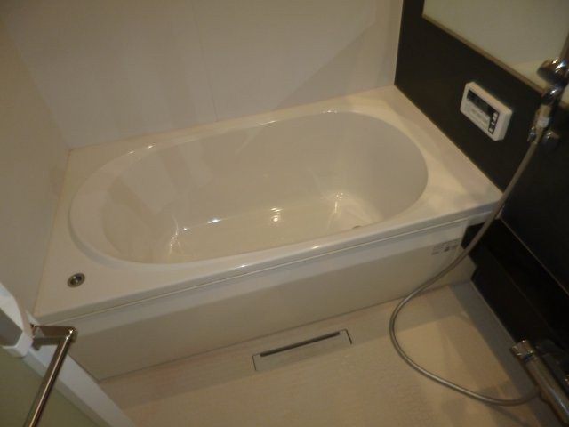 倉敷市福島のアパートの浴室