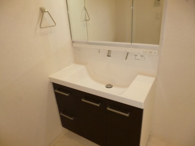 ル・コキヤージュの独立洗面台|シャンプードレッサー