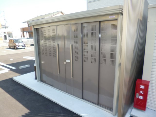 ル・コキヤージュのその他共用部分|敷地内専用ゴミステーション