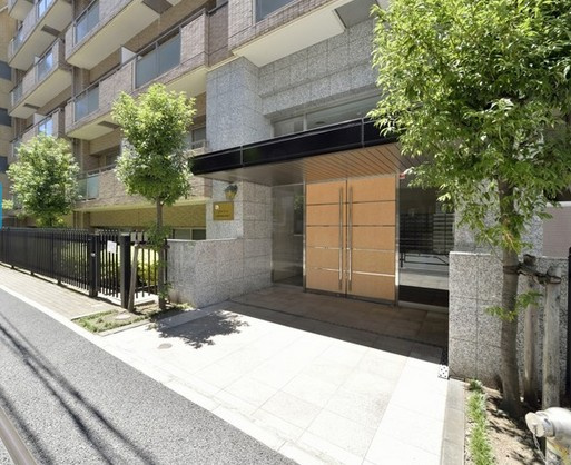 【エントランス】