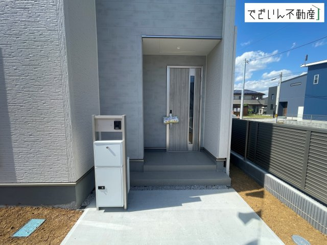 【玄関】 | Livele Garden.S鴻巣市鎌塚　新築住宅 | 現地(2026年5月撮影)