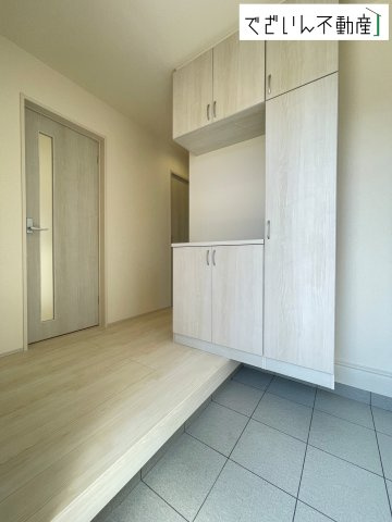 【玄関】 | Livele Garden.S鴻巣市鎌塚　新築住宅 | 現地(2026年4月撮影)