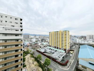 【バルコニー】 | 森都OSAKAウエストヴィル | 洗い物やちょっとした水遊びにも便利なスロップシンク完備！