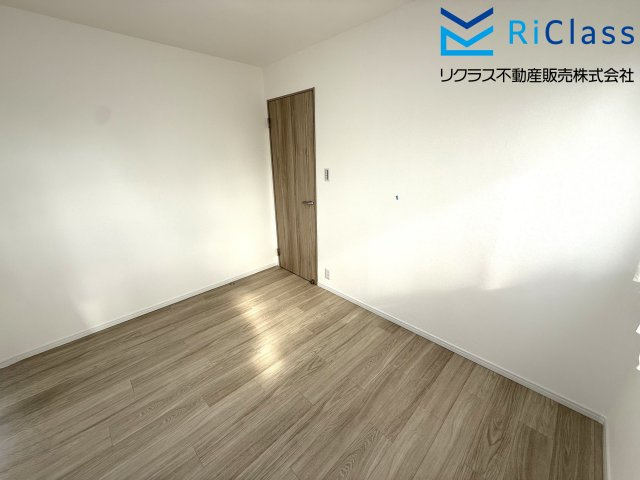 ローレル新長田の洋室