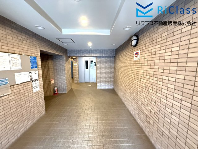 ローレル新長田のエントランス|毎日通るエントランスはこのようになっています