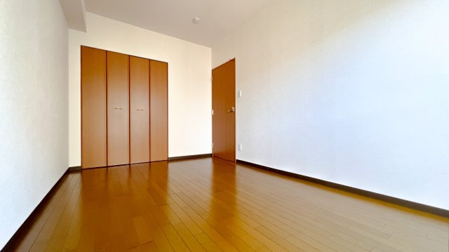 シティパル山王台の洋室