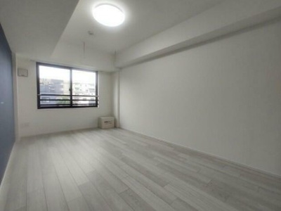 【居間・リビング】 | プレール・ドゥーク中野上高田 | 8.6帖のきれいな洋室。