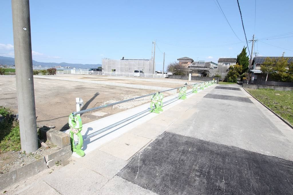 小郡市二タ【3号地】　売り土地の前面道路含む現地写真|外観です