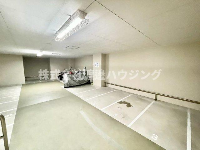 プレミスト江坂のロビー