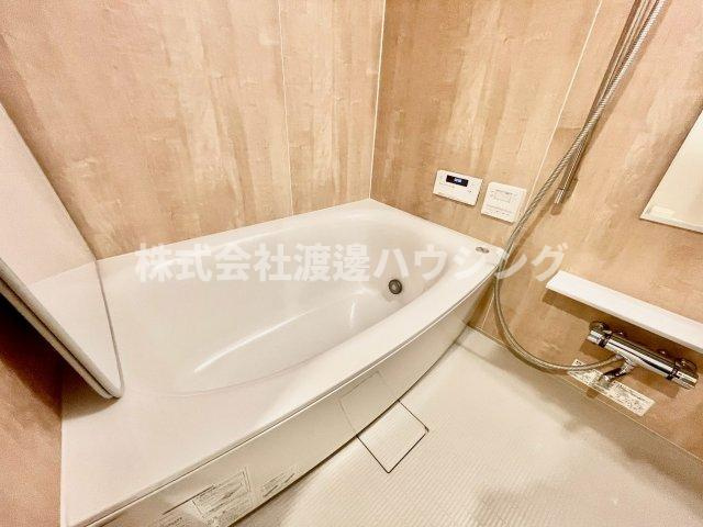 プレミスト江坂の浴室