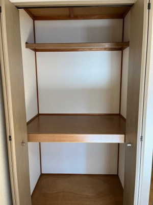 【収納】 | プランドール摂南 | 写真と現況に相違がある場合は、現況を優先とします。